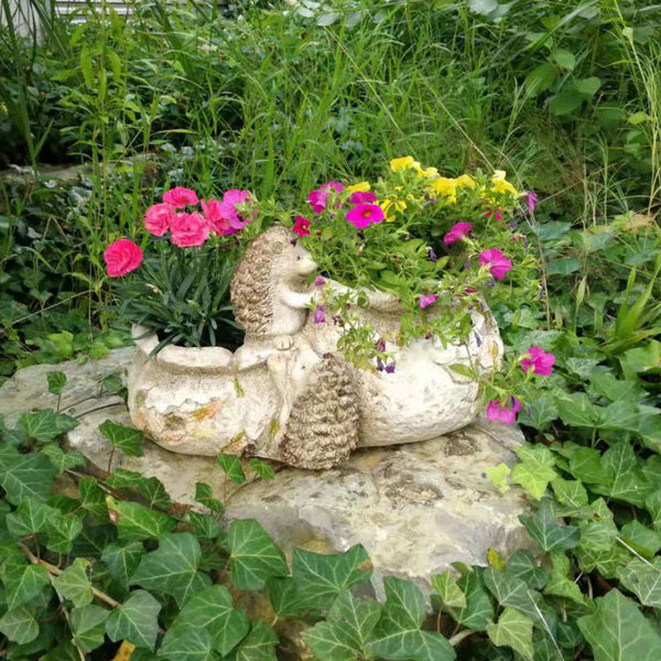Gartendeko Pflanzentopf Blumentopf mit Igel-Figuren Magnesium-Oxid GW6610